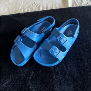 Baby gap sandals